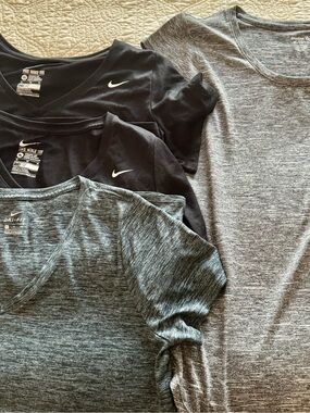 BUNDLE 🔸FOUR🔸XL Workout Tops: 3 Nike Dri-Fit, 1 Reebok